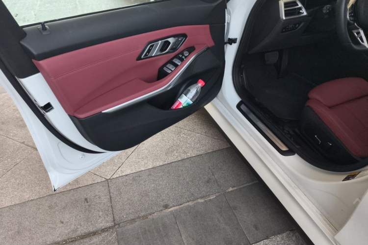 Used BMW i3 2025 eDrive 40 L Midnight Edition Driver Seat
