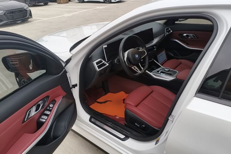 Used BMW i3 2025 eDrive 40 L Midnight Edition Driver Seat