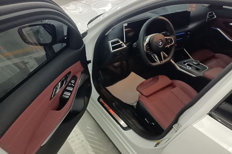 Used BMW i3 2025 eDrive 35 L Driver Seat