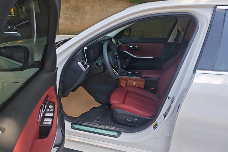 Used BMW i3 2025 eDrive 35 L Driver Seat