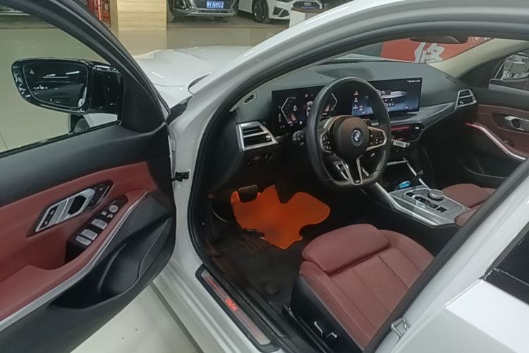 Used BMW i3 2025 eDrive 40 L Midnight Edition Driver Seat