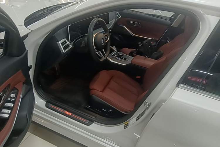 Used BMW i3 2025 eDrive 35 L Driver Seat
