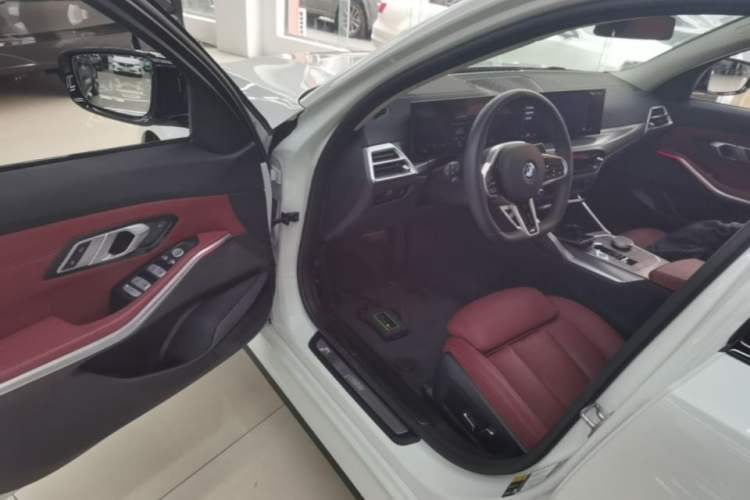 Used BMW i3 2025 eDrive 40 L Midnight Edition Driver Seat