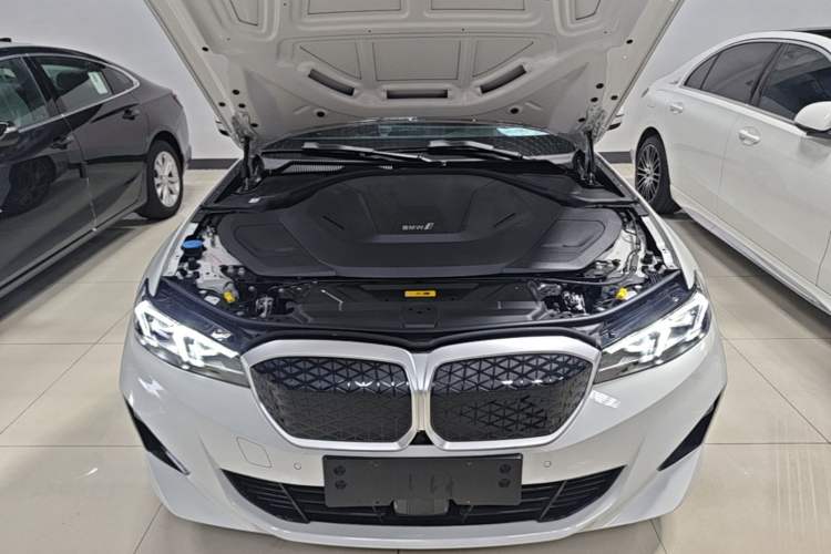 Used BMW i3 2025 eDrive 35 L Engine Bay