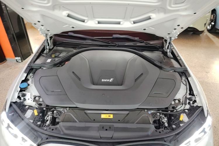 Used BMW i3 2025 eDrive 35 L Engine Bay