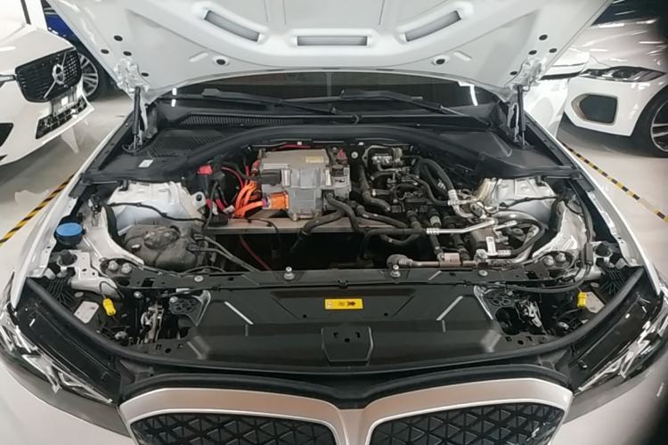 Used BMW i3 2025 eDrive 35 L Engine Bay