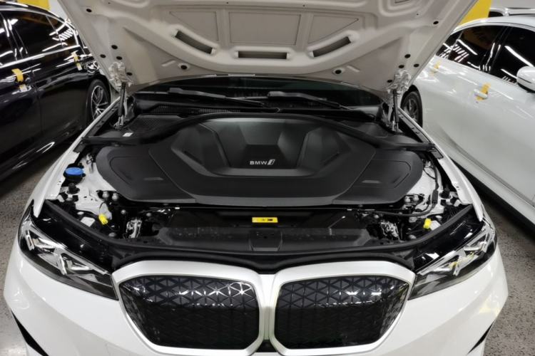 Used BMW i3 2025 eDrive 35 L Engine Bay