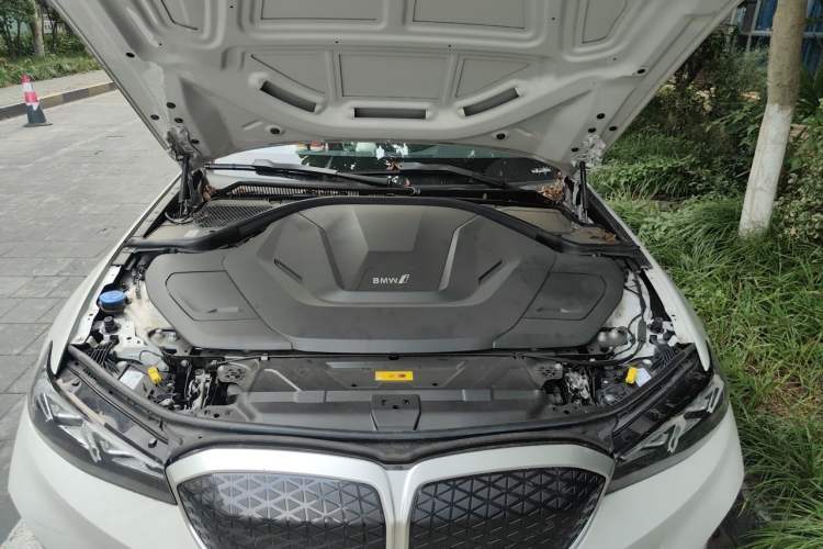 Used BMW i3 2025 eDrive 35 L Engine Bay