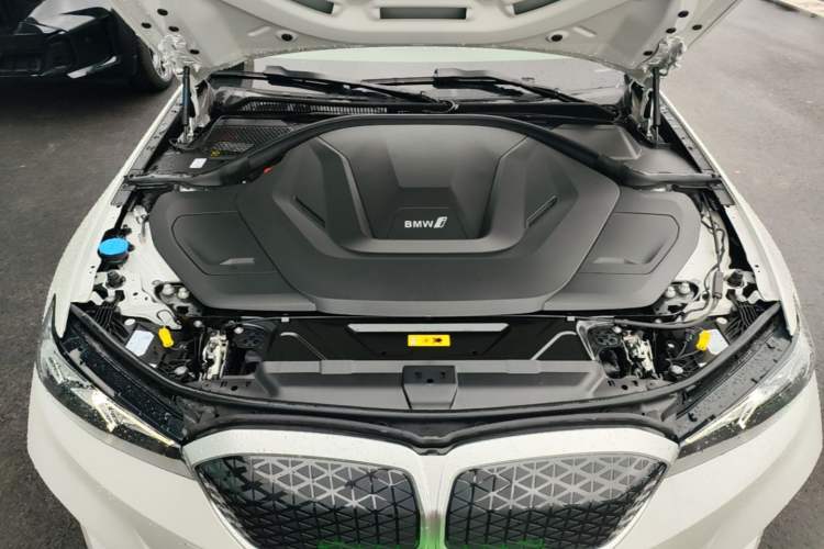 Used BMW i3 2025 eDrive 35 L Engine Bay