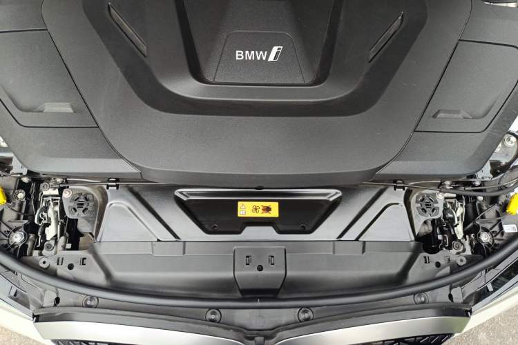 Used BMW i3 2025 eDrive 35 L Engine Bay