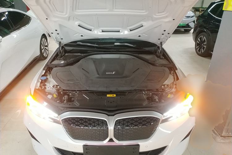 Used BMW i3 2025 eDrive 35 L Engine Bay