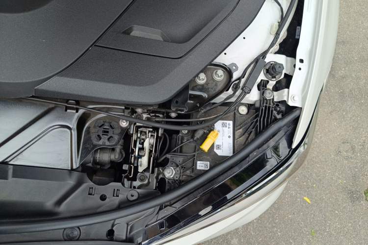 Used BMW i3 2025 eDrive 35 L Engine Bay Left