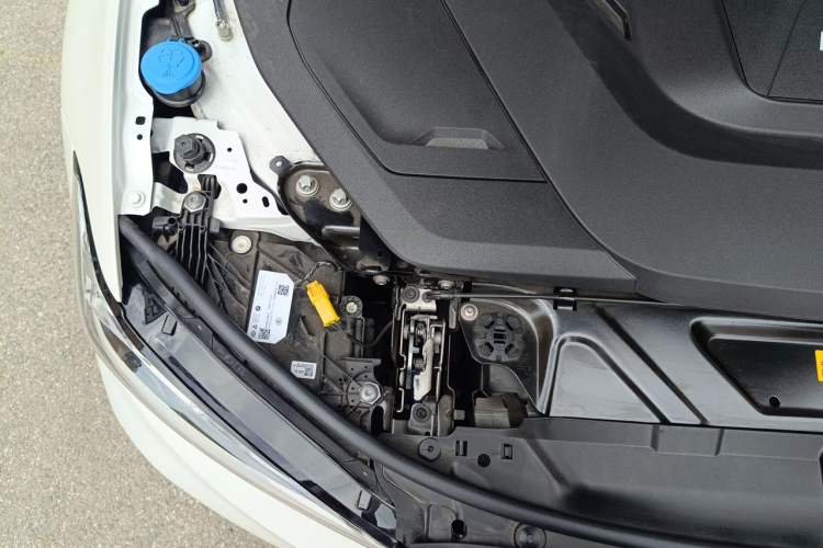 Used BMW i3 2025 eDrive 35 L Engine Bay Right