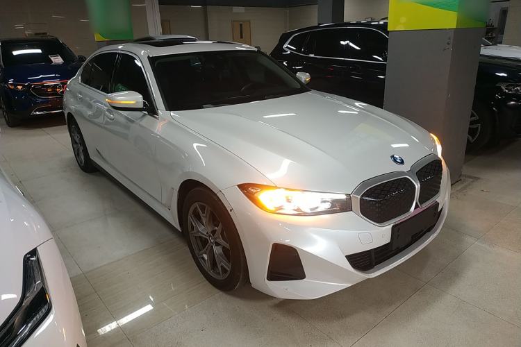 Used BMW i3 2025 eDrive 35 L Exterior 1