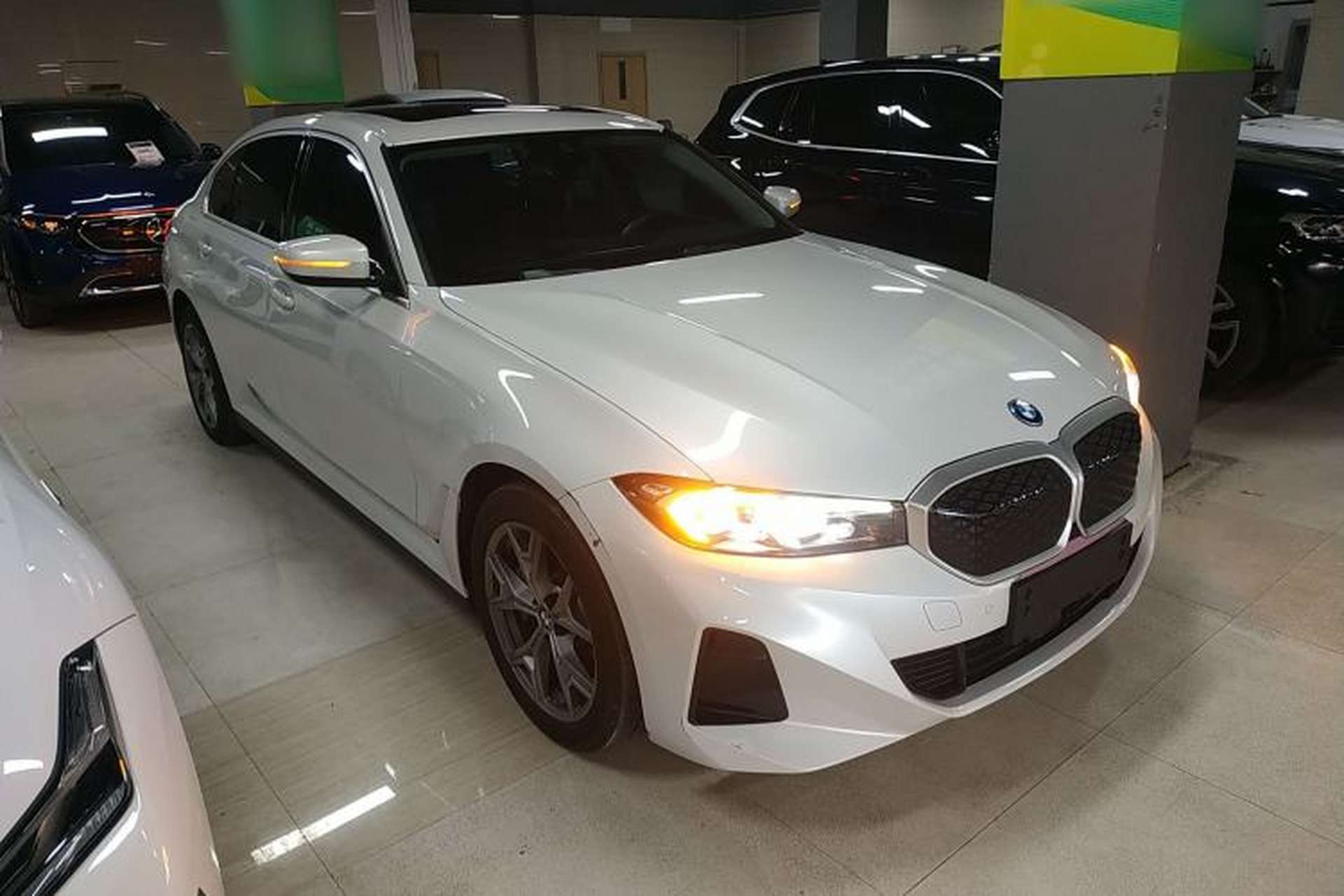 Used BMW i3 2025 eDrive 35 L Exterior 1