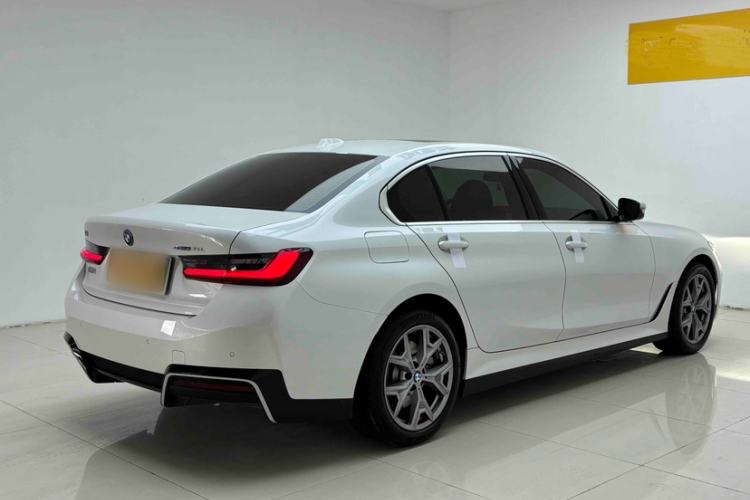 Used BMW i3 2025 eDrive 35 L Exterior 1