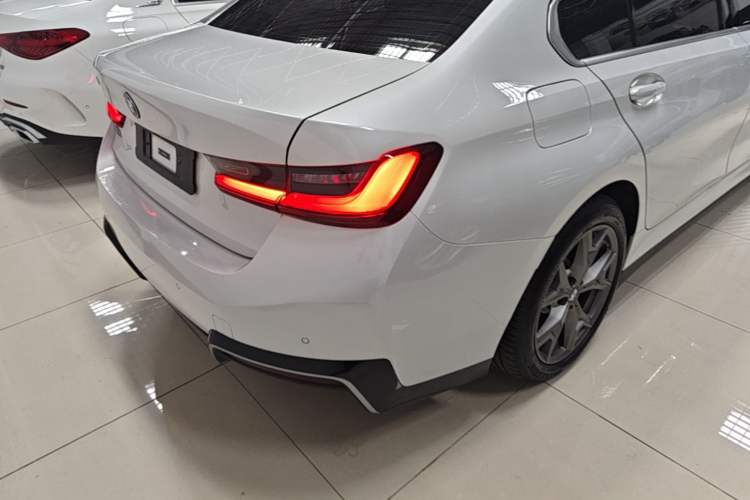Used BMW i3 2025 eDrive 35 L Exterior 3