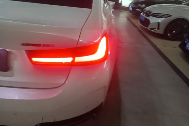 Used BMW i3 2025 eDrive 35 L Exterior 3