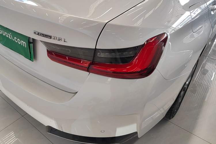 Used BMW i3 2025 eDrive 35 L Exterior 3