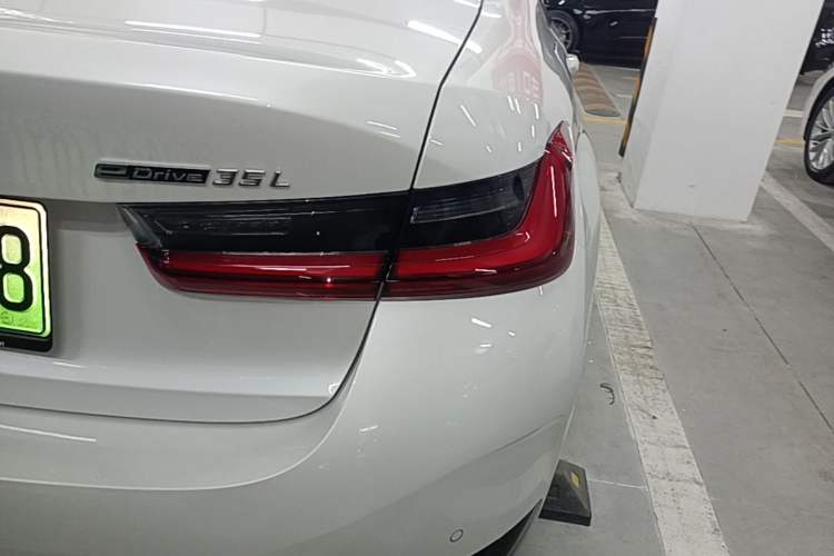Used BMW i3 2025 eDrive 35 L Exterior 3