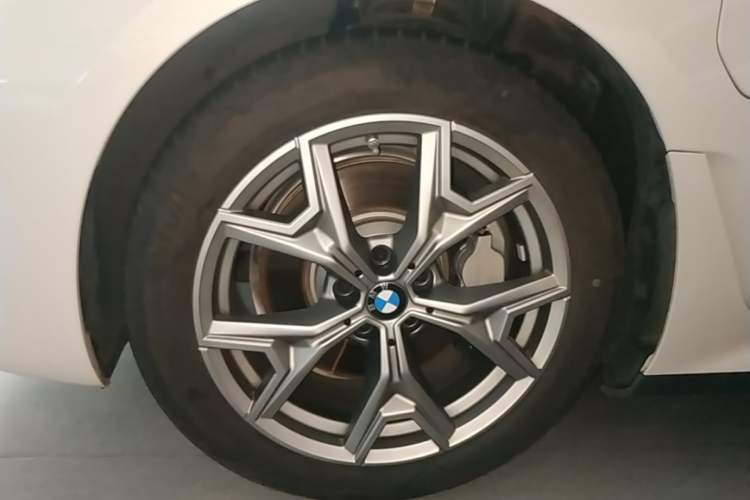 Used BMW i3 2025 eDrive 35 L Exterior 4