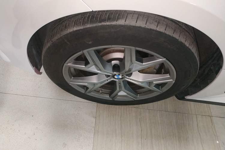 Used BMW i3 2025 eDrive 35 L Exterior 4