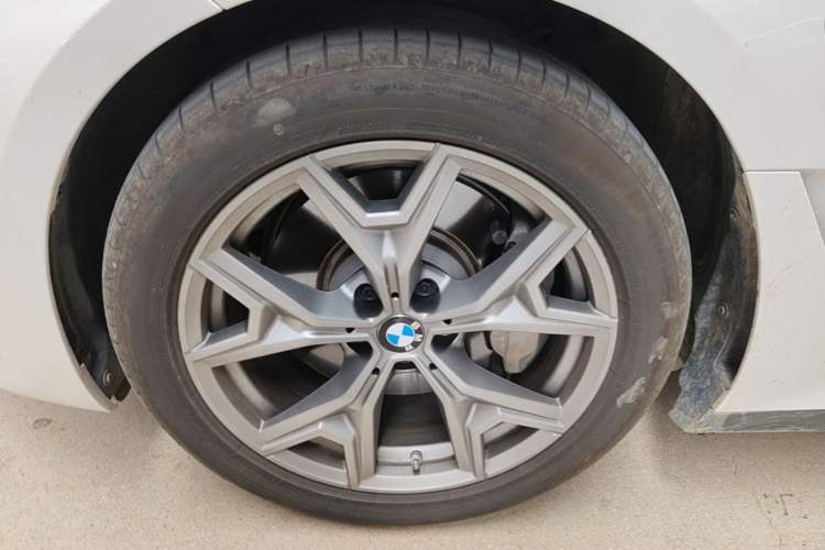 Used BMW i3 2025 eDrive 35 L Exterior 4