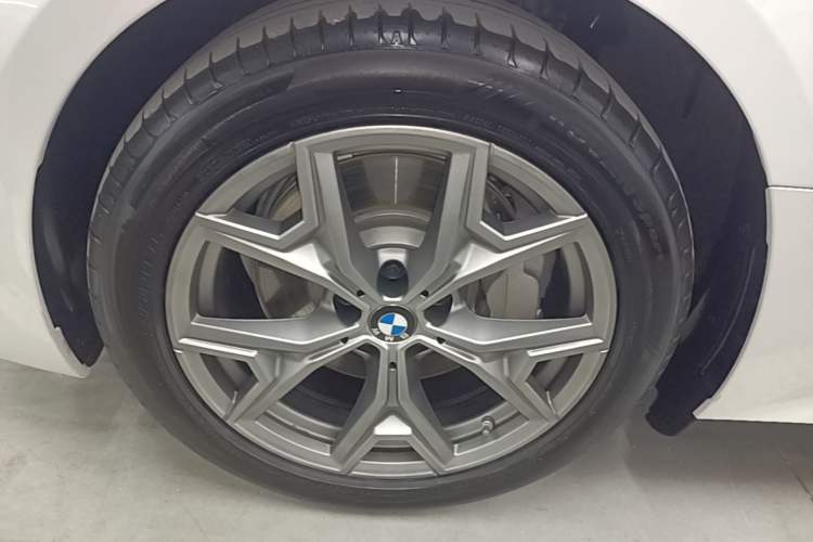Used BMW i3 2025 eDrive 35 L Exterior 4