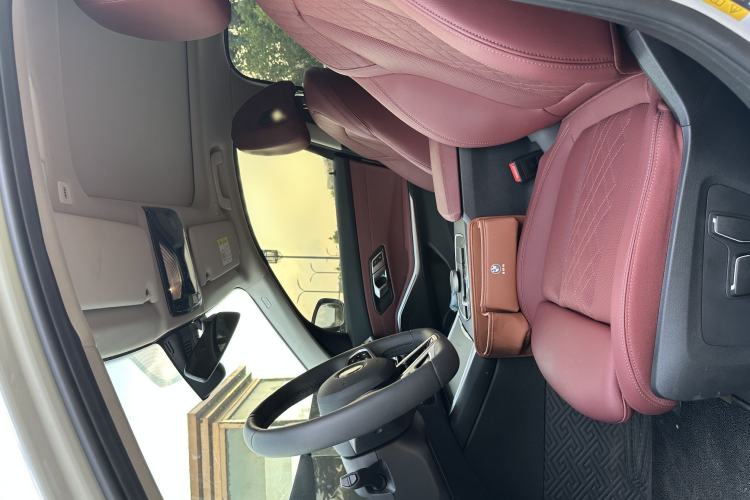 Used BMW i3 2025 eDrive 35 L Exterior 4