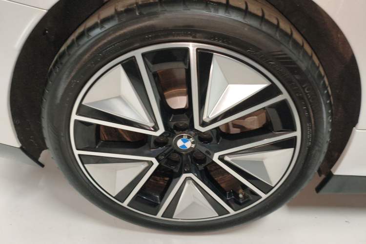 Used BMW i3 2025 eDrive 40 L Midnight Sports Package Exterior 5