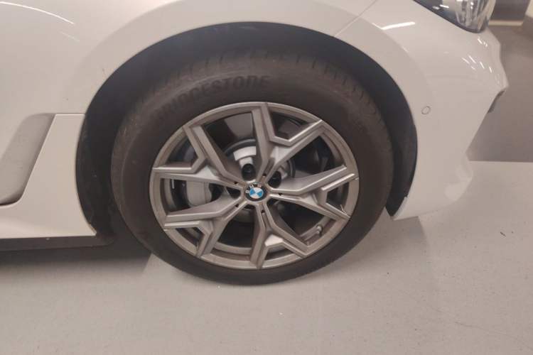 Used BMW i3 2025 eDrive 35 L Exterior 7
