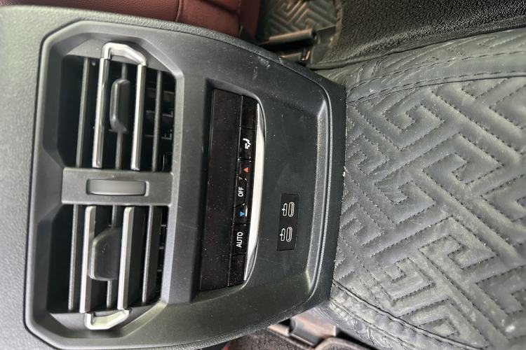 Used BMW i3 2025 eDrive 35 L Exterior 7