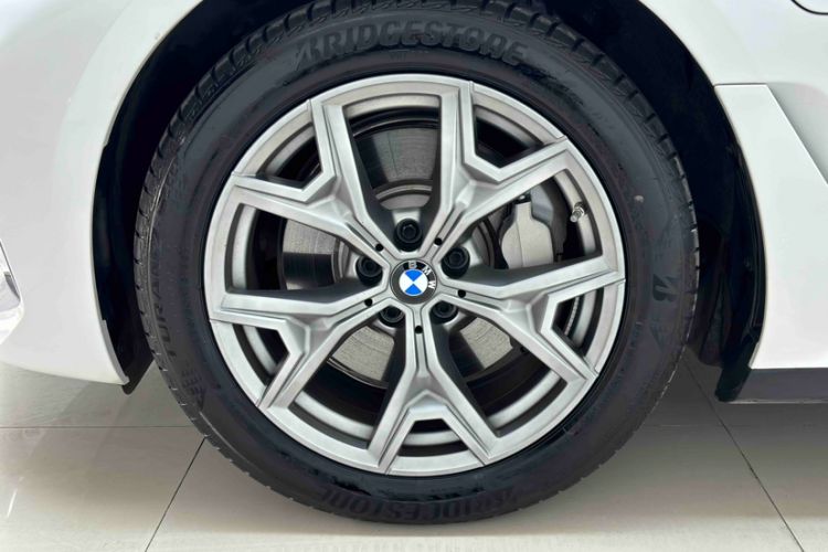 Used BMW i3 2025 eDrive 35 L Exterior 8