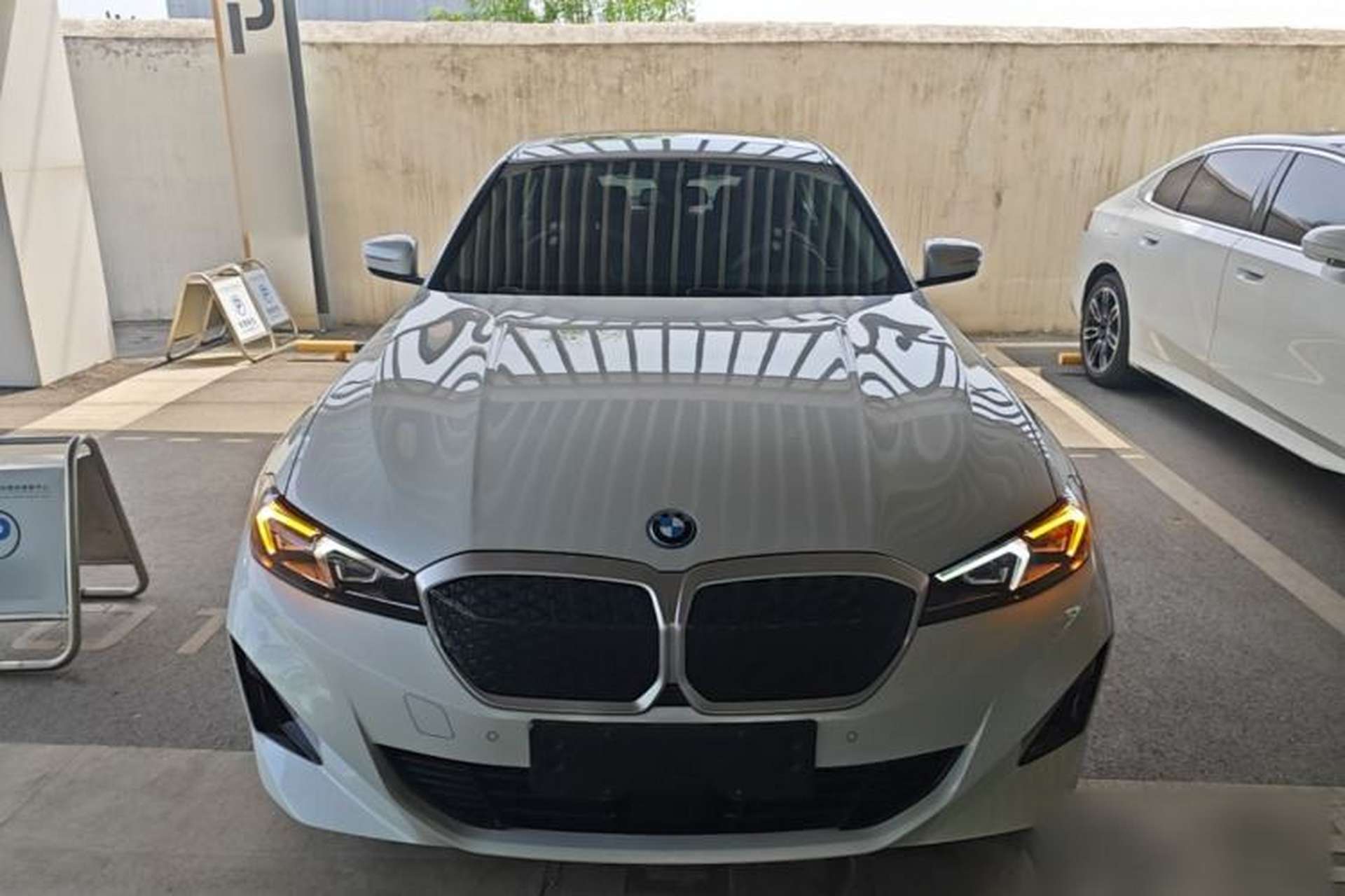 Used BMW i3 2025 eDrive 35 L Front