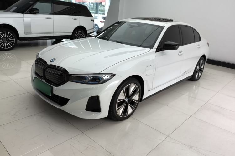 BMW i3 2025 — фото 1