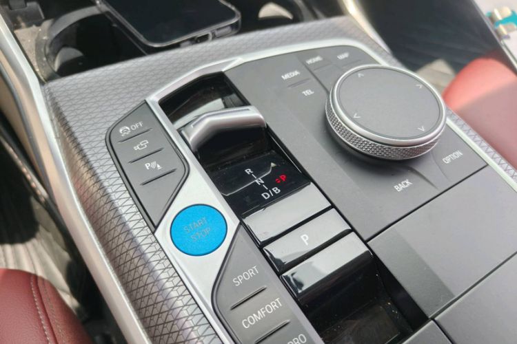 Used BMW i3 2025 eDrive 40 L Midnight Edition Gear Lever