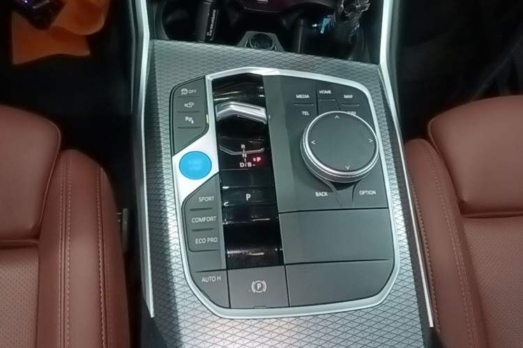 Used BMW i3 2025 eDrive 40 L Midnight Edition Gear Lever