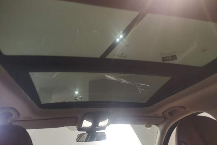 Used BMW i3 2025 eDrive 40 L Midnight Edition Headliner