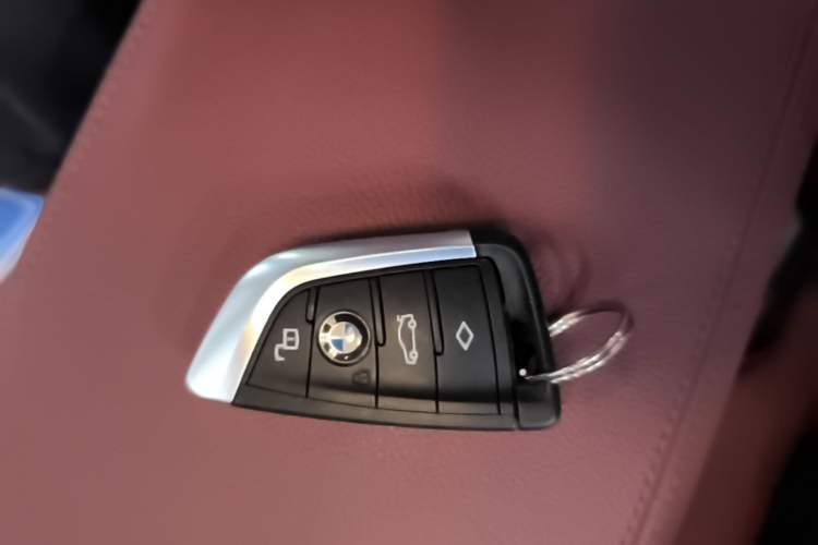 Used BMW i3 2025 eDrive 40 L Midnight Edition Interior 1