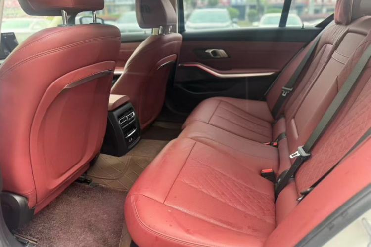 Used BMW i3 2025 eDrive 35 L Interior 1