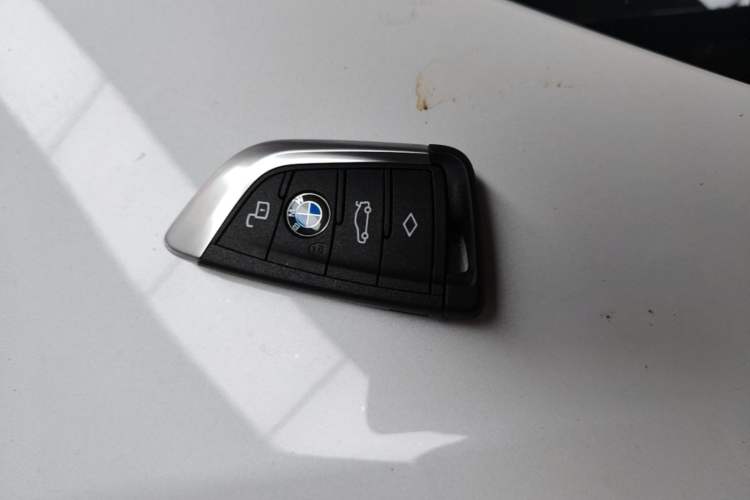 Used BMW i3 2025 eDrive 35 L Interior 1
