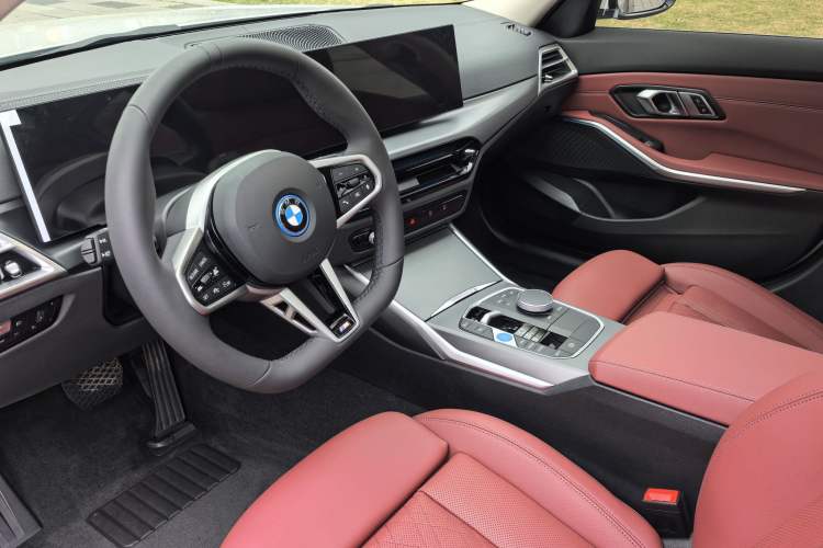 Used BMW i3 2025 eDrive 35 L Interior 2
