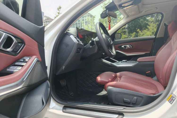 Used BMW i3 2025 eDrive 40 L Midnight Edition Interior 2