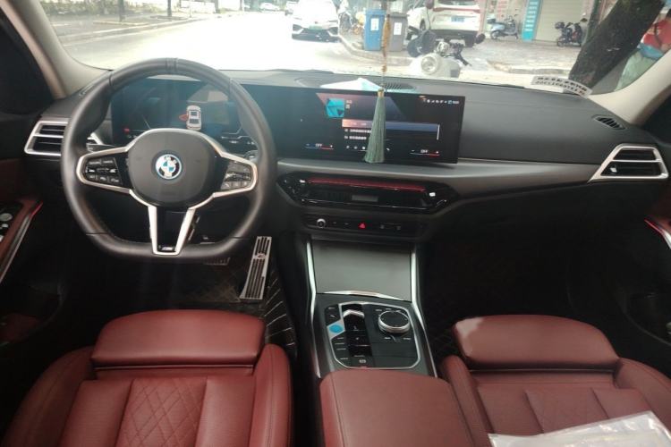 Used BMW i3 2025 eDrive 35 L Interior 2