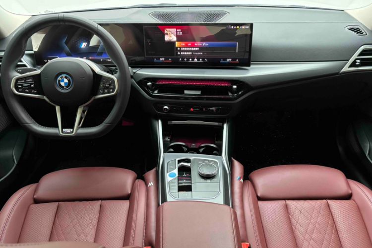 Used BMW i3 2025 eDrive 35 L Interior 4