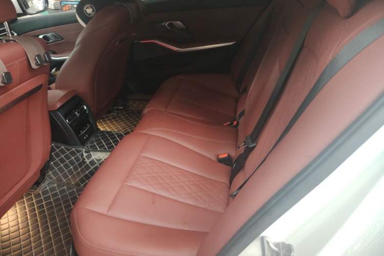 Used BMW i3 2025 eDrive 35 L Interior 4