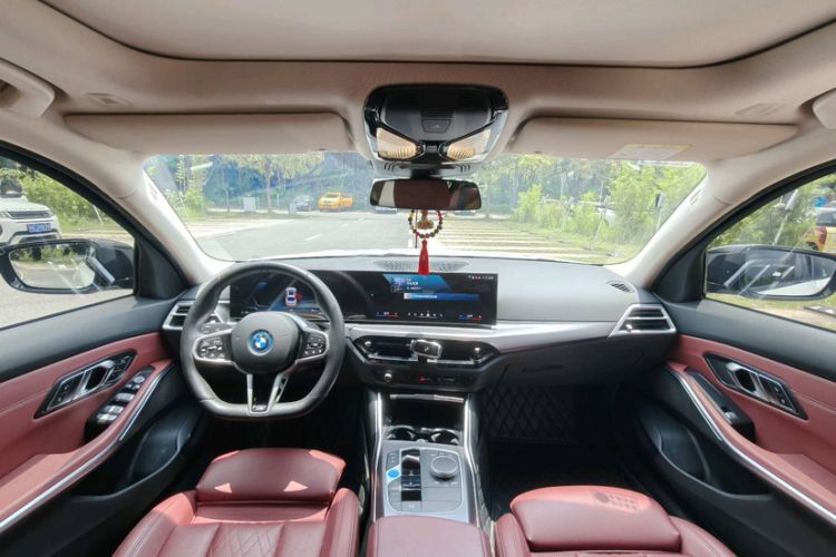 Used BMW i3 2025 eDrive 40 L Midnight Edition Interior 5