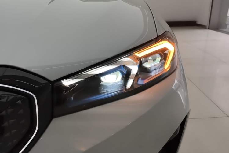Used BMW i3 2025 eDrive 40 L Midnight Sports Package Left Front Headlight