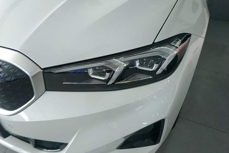 Used BMW i3 2025 eDrive 35 L Left Front Headlight