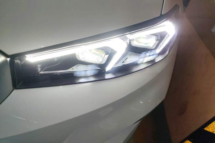 Used BMW i3 2025 eDrive 35 L Left Front Headlight